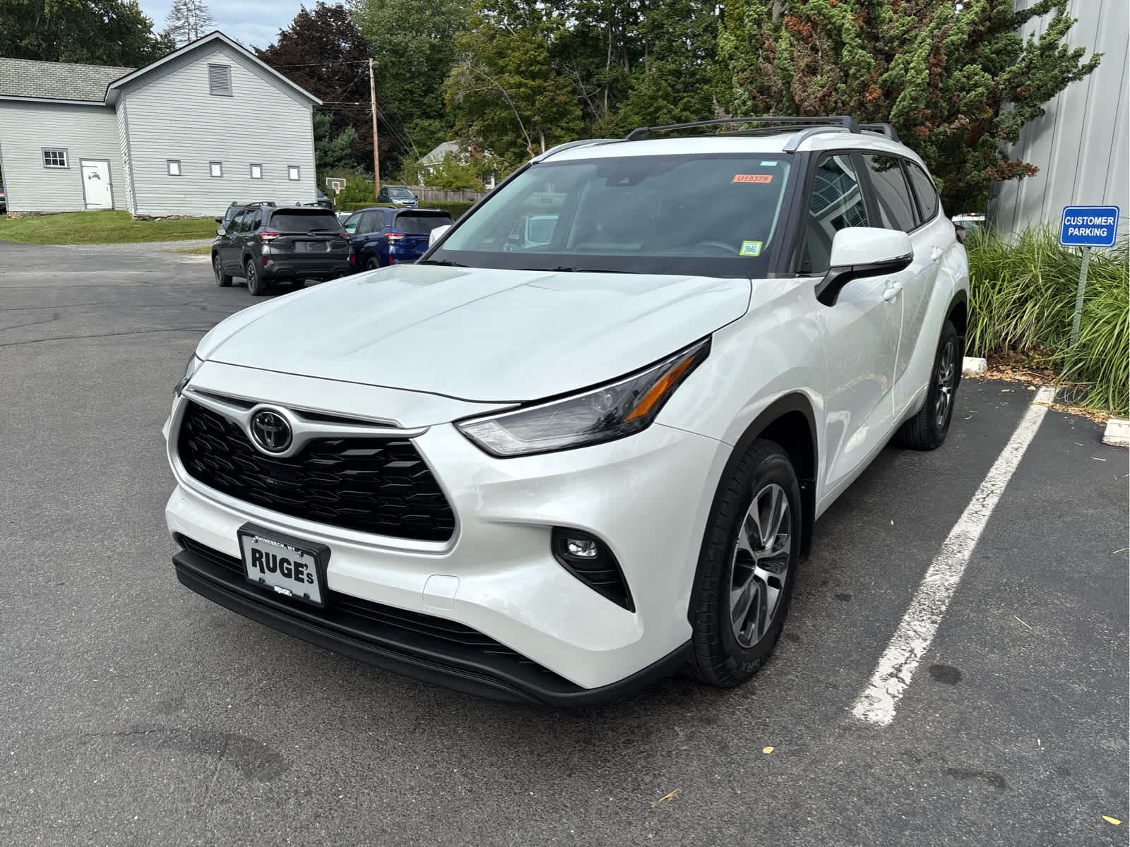 2023 Toyota Highlander XLE