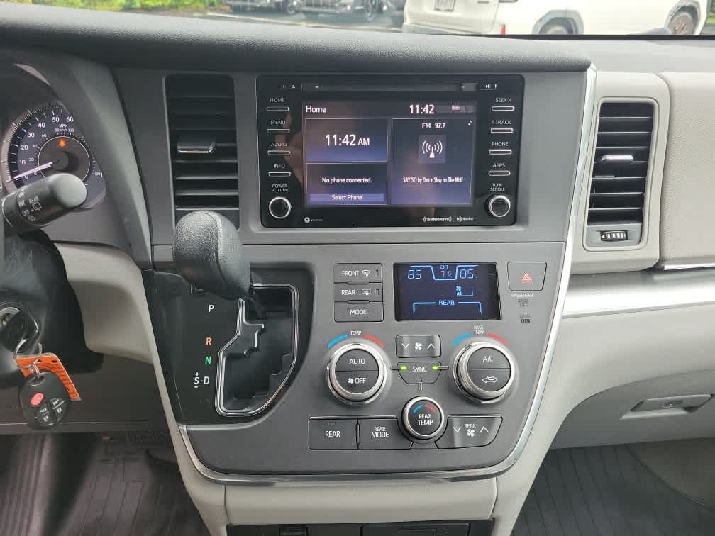 2018 Toyota Sienna LE