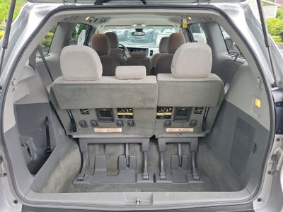 2018 Toyota Sienna LE