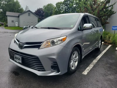 2018 Toyota Sienna LE