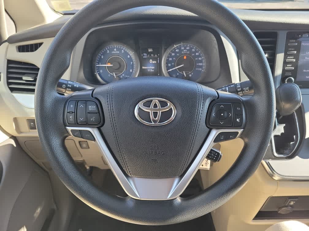 2019 Toyota Sienna LE