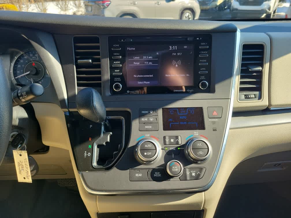 2019 Toyota Sienna LE