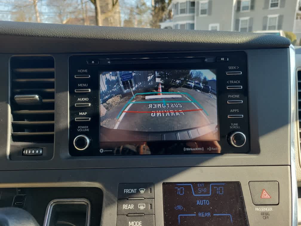 2019 Toyota Sienna LE