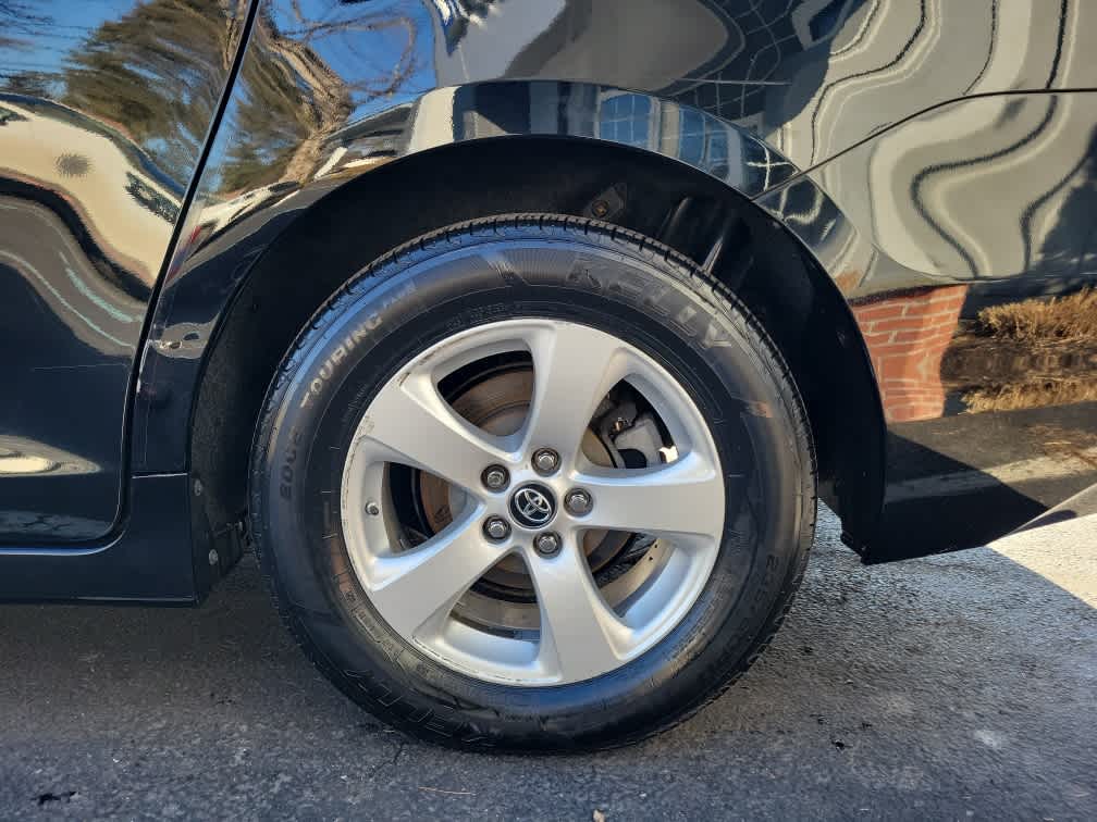 2019 Toyota Sienna LE