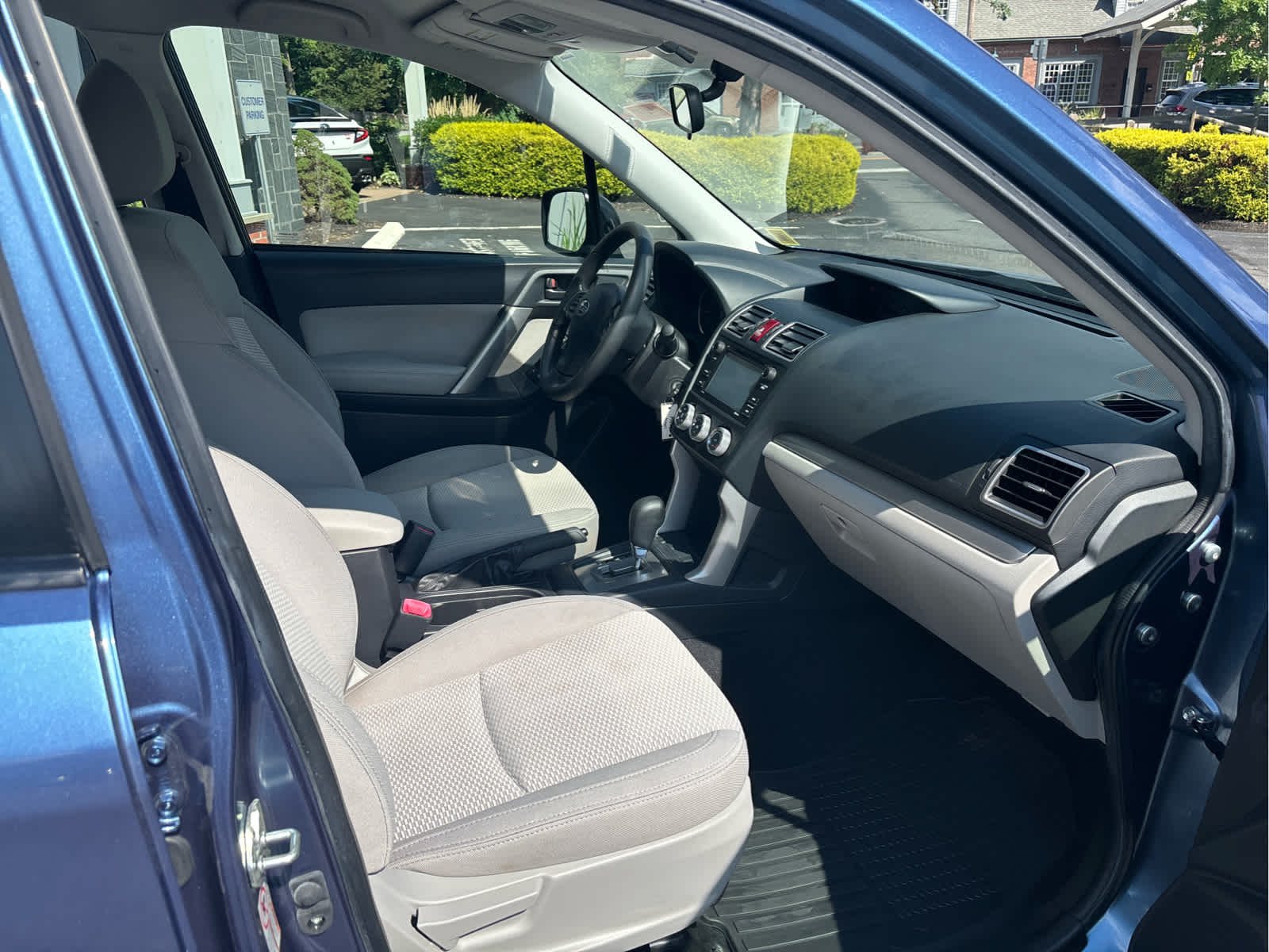 2016 Subaru Forester 2.5i