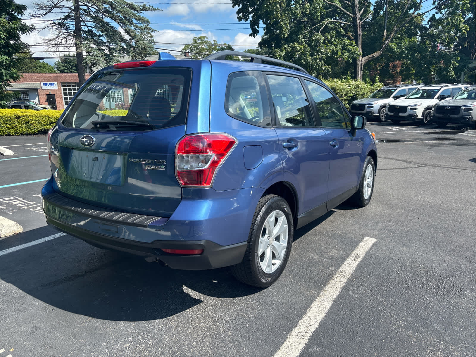 2016 Subaru Forester 2.5i