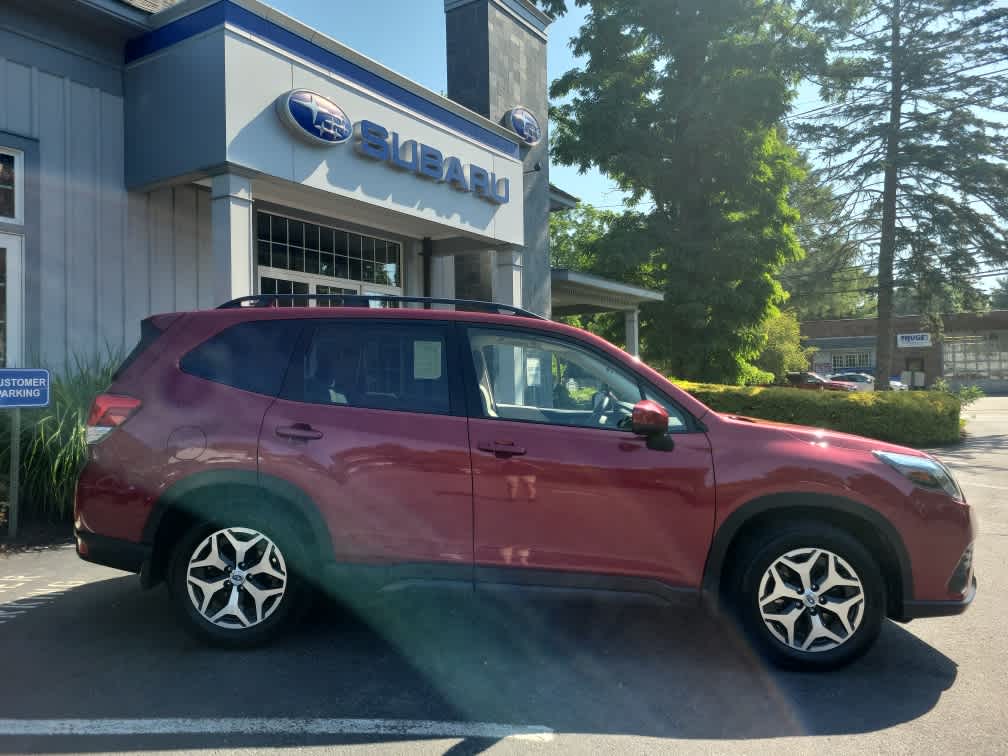 2023 Subaru Forester Premium