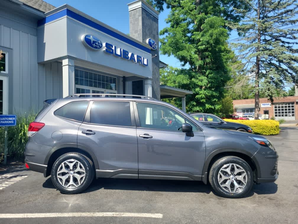 2024 Subaru Forester Premium