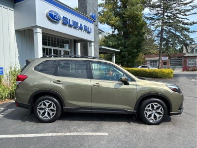 2023 Subaru Forester Premium