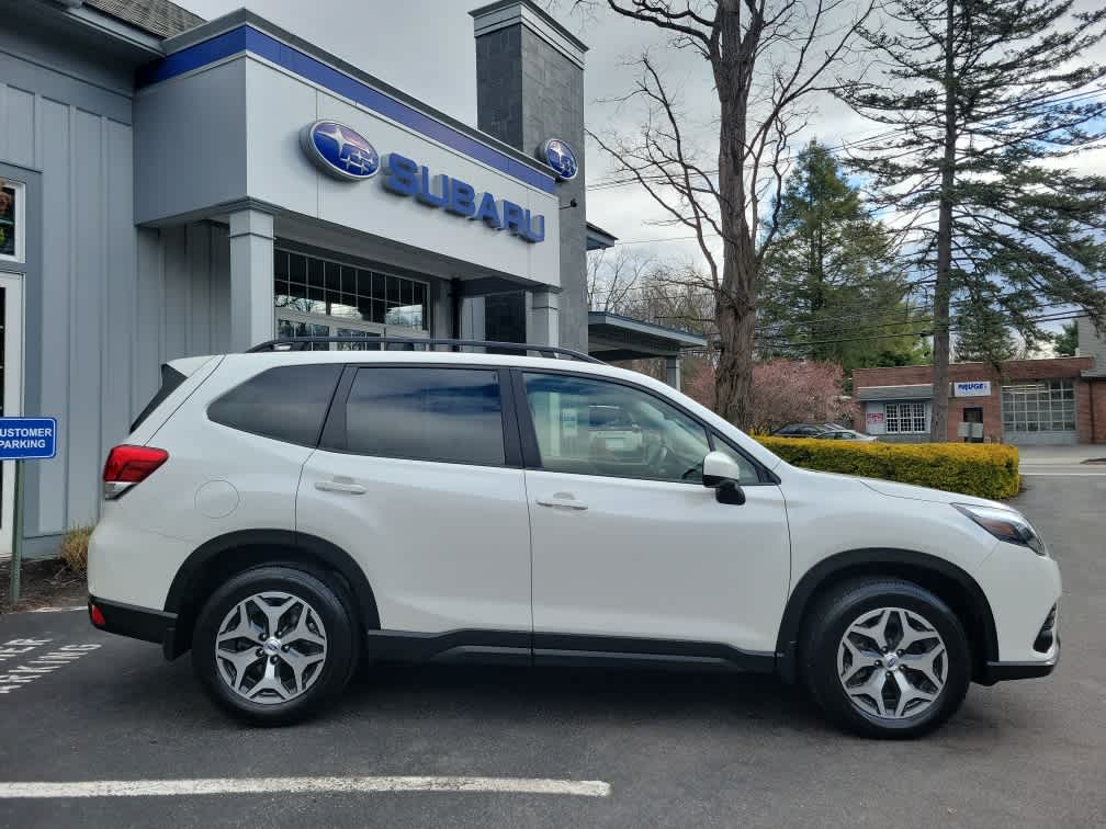 2023 Subaru Forester Premium