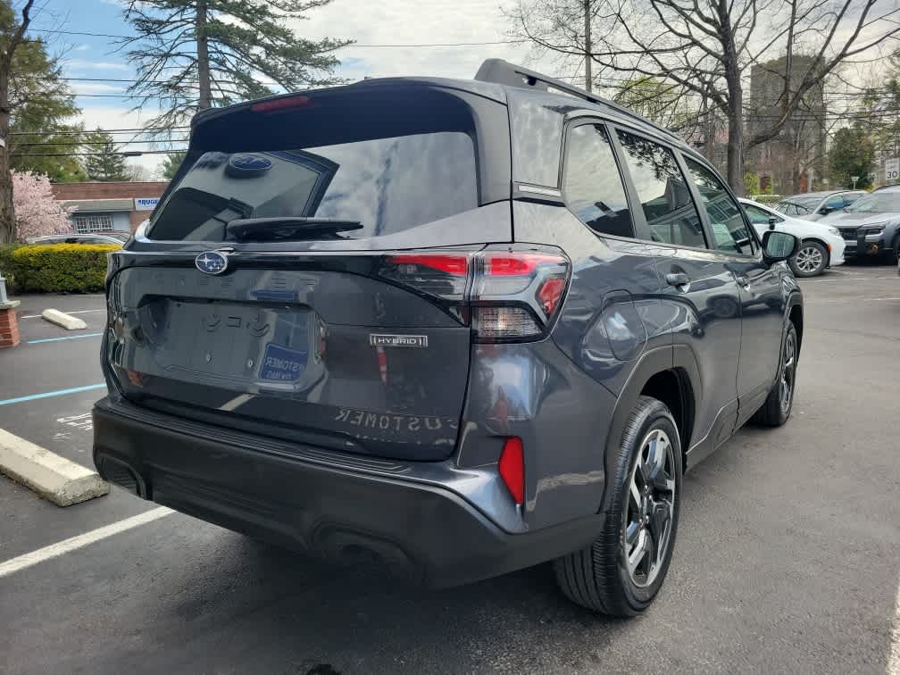 2025 Subaru Forester Premium Hybrid
