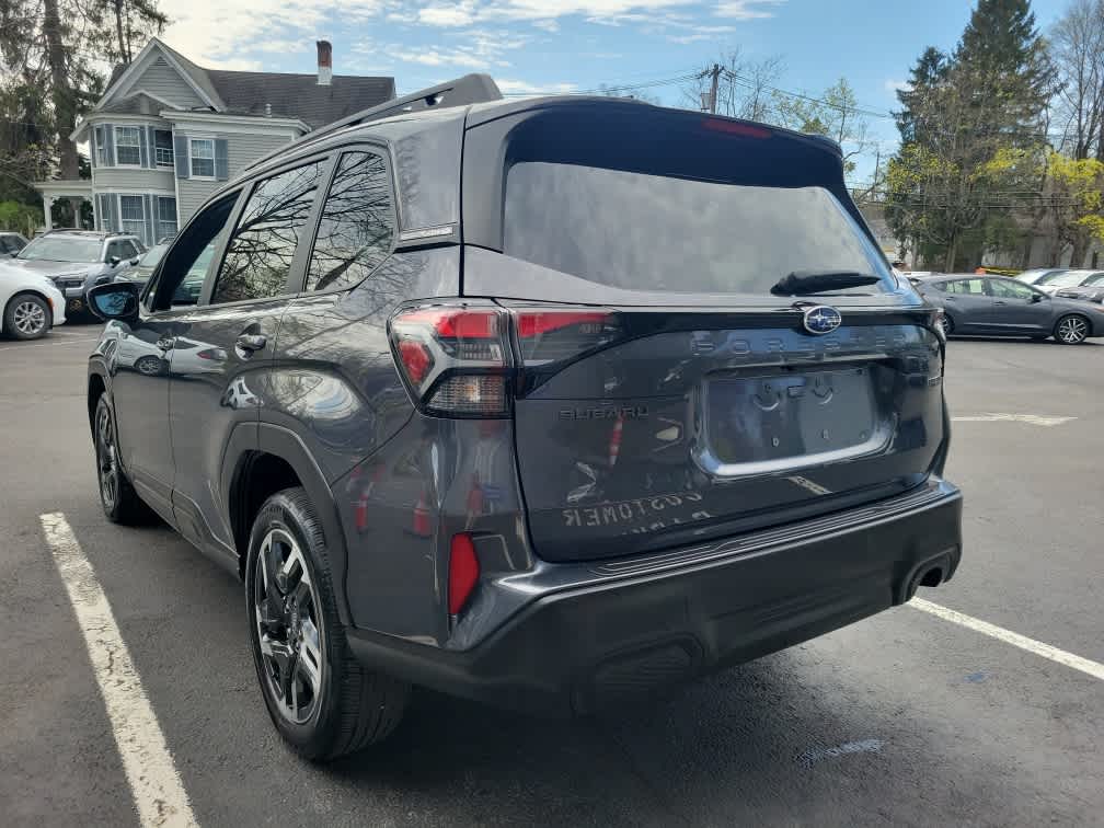 2025 Subaru Forester Premium Hybrid