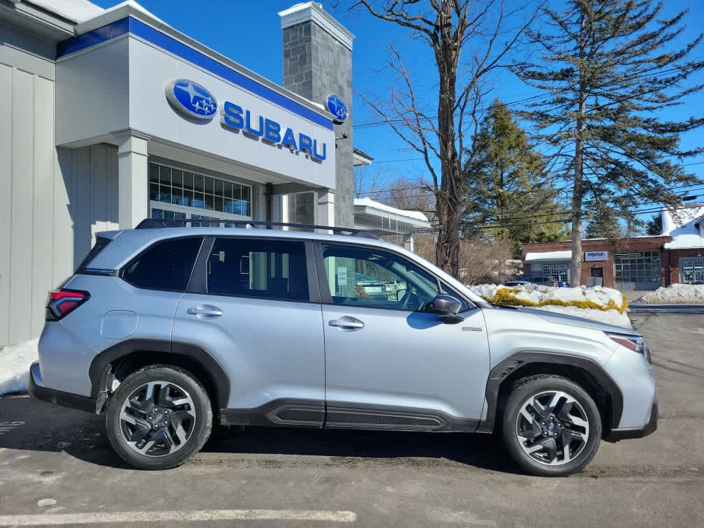 2025 Subaru Forester Limited Hybrid