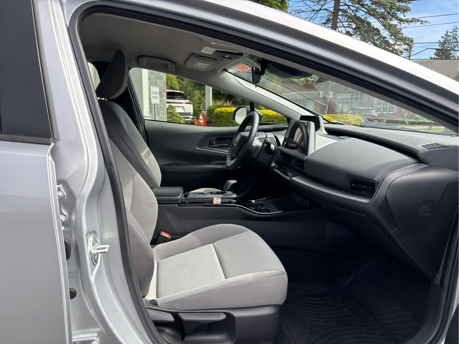 2024 Toyota Prius LE