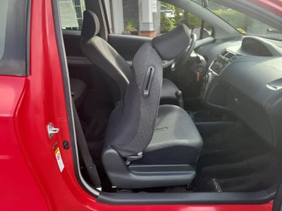2010 Toyota Yaris Base