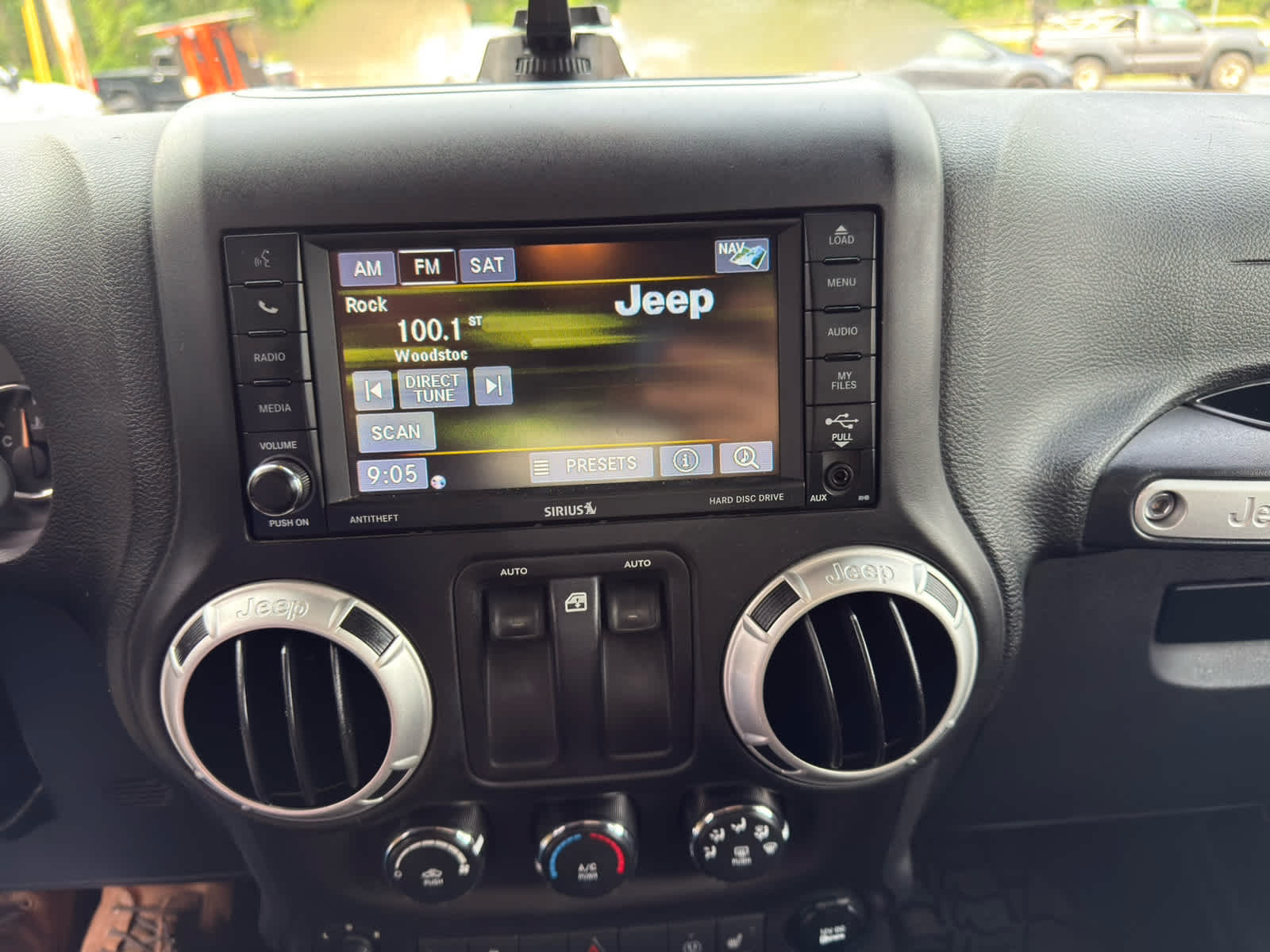 2017 Jeep Wrangler Sahara