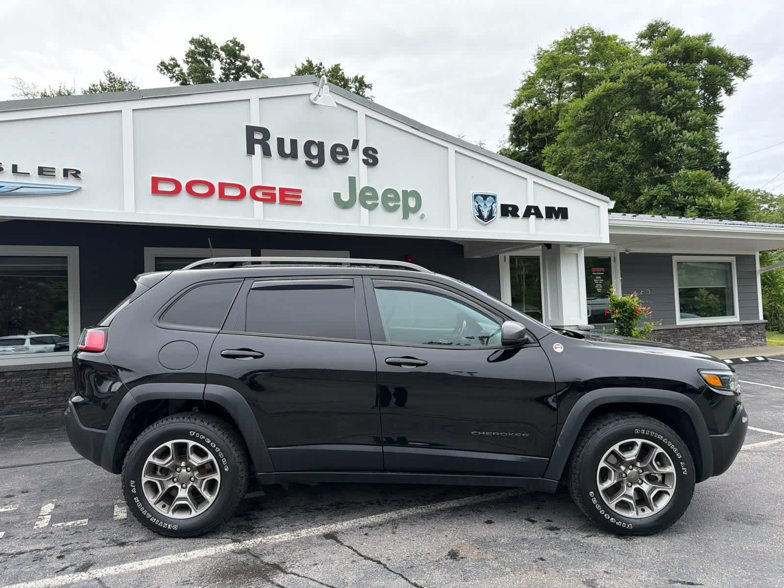 2021 Jeep Cherokee Trailhawk
