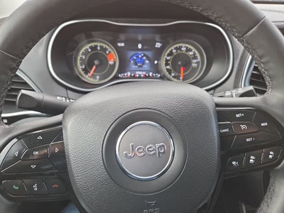 2023 Jeep Cherokee Altitude Lux