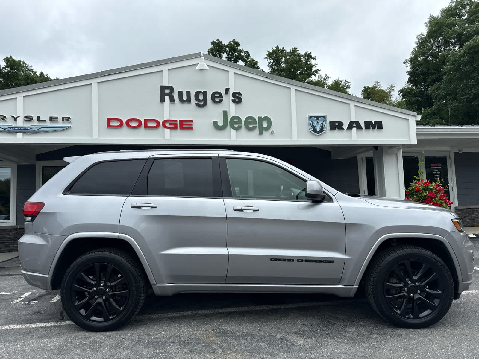 2020 Jeep Grand Cherokee Altitude