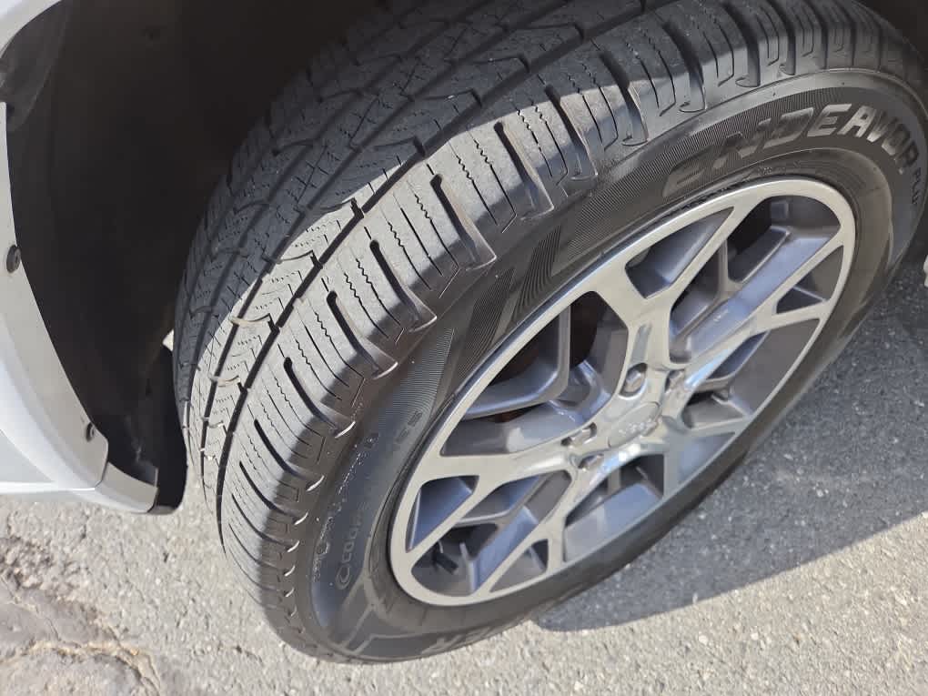 2020 Jeep Grand Cherokee Overland