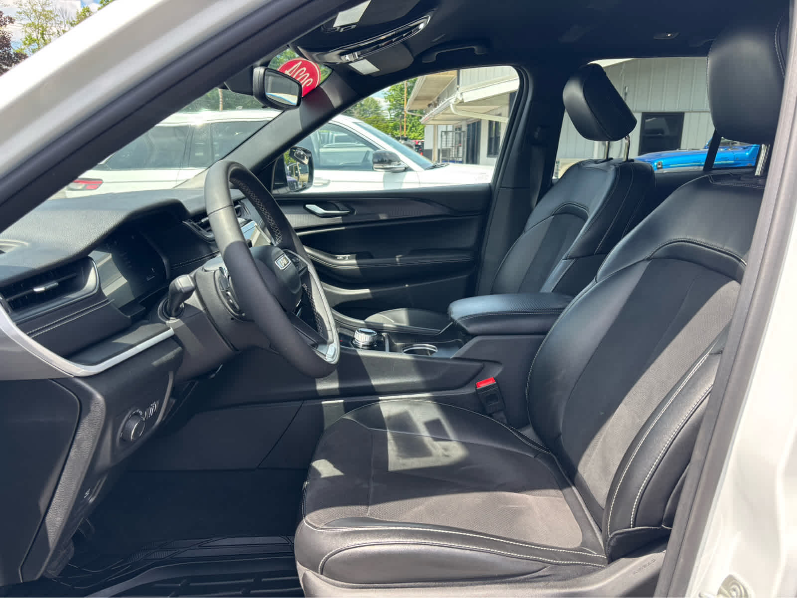 2024 Jeep Grand Cherokee Altitude