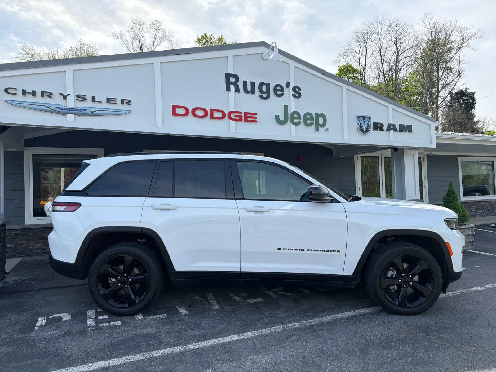 2023 Jeep Grand Cherokee Altitude