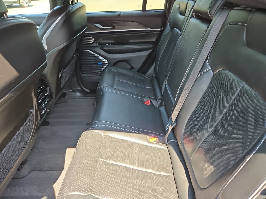 2022 Jeep Grand Cherokee Overland