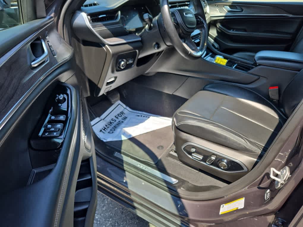 2022 Jeep Grand Cherokee Overland