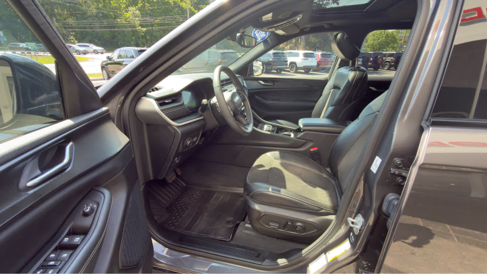2023 Jeep Grand Cherokee L Altitude