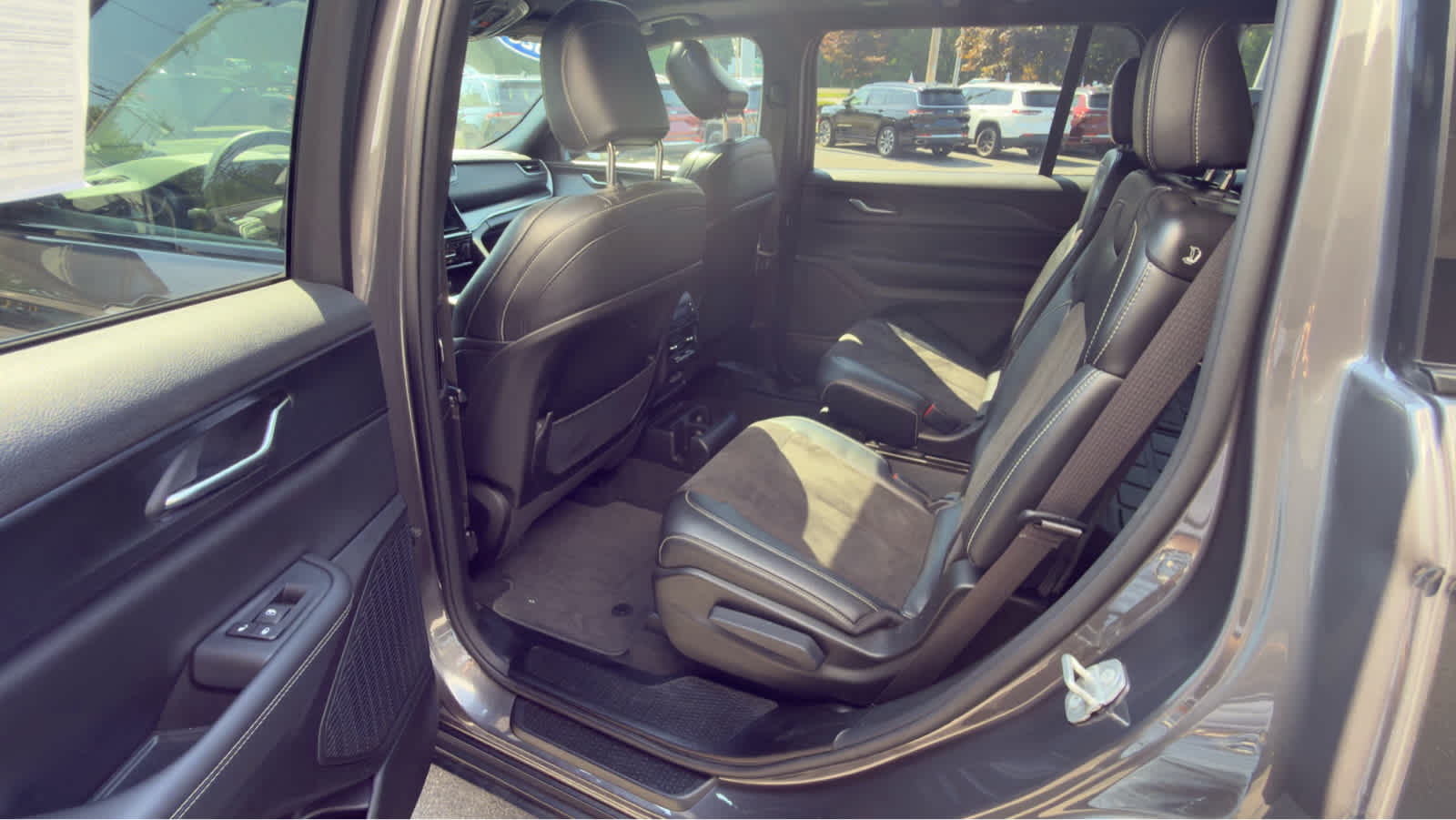 2023 Jeep Grand Cherokee L Altitude