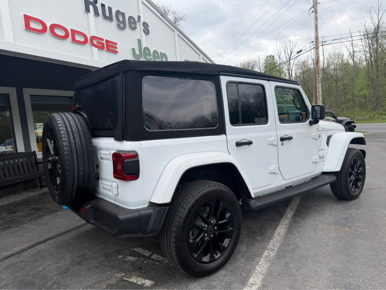 2024 Jeep Wrangler 4xe Sahara