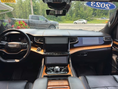 2023 Jeep Grand Wagoneer L Series III