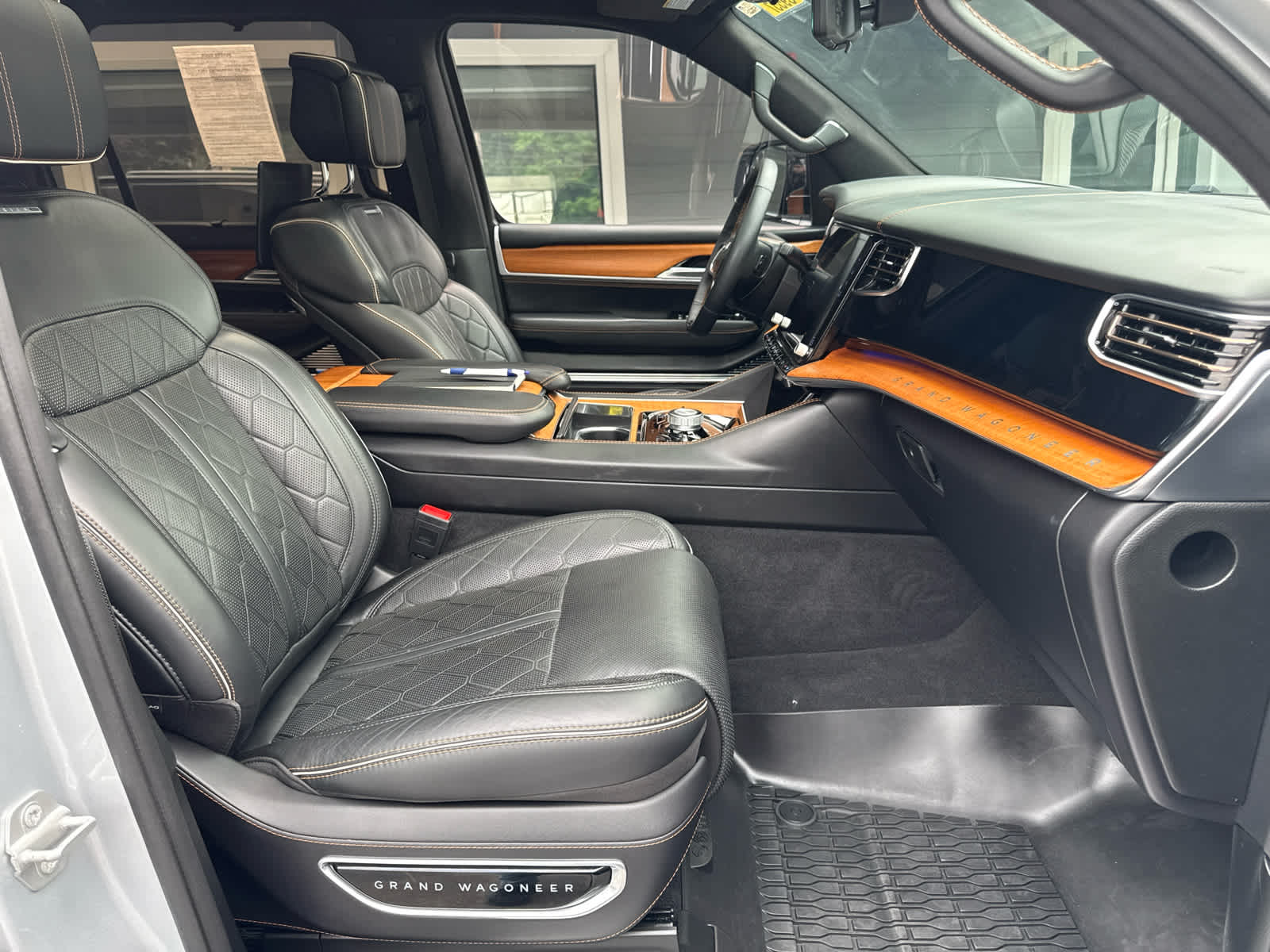 2023 Jeep Grand Wagoneer L Series III