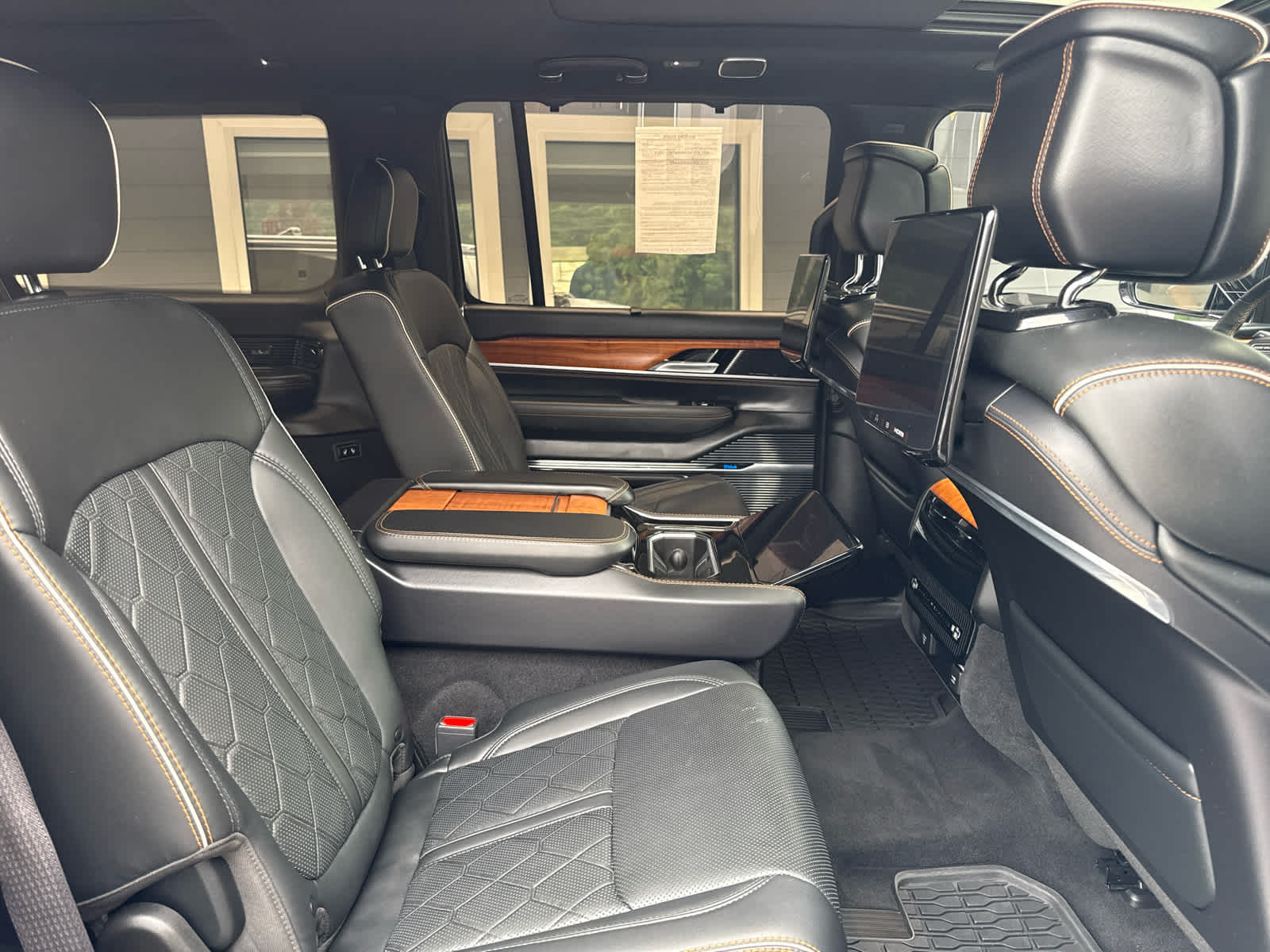 2023 Jeep Grand Wagoneer L Series III
