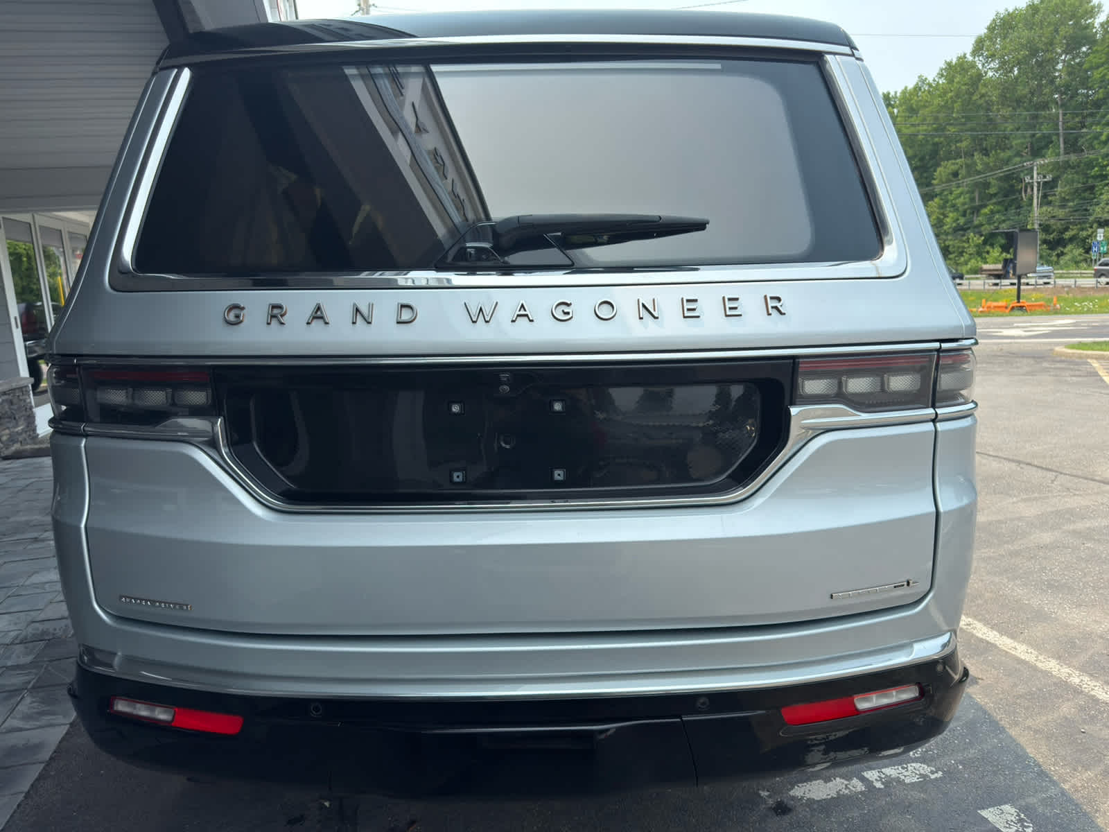2023 Jeep Grand Wagoneer L Series III