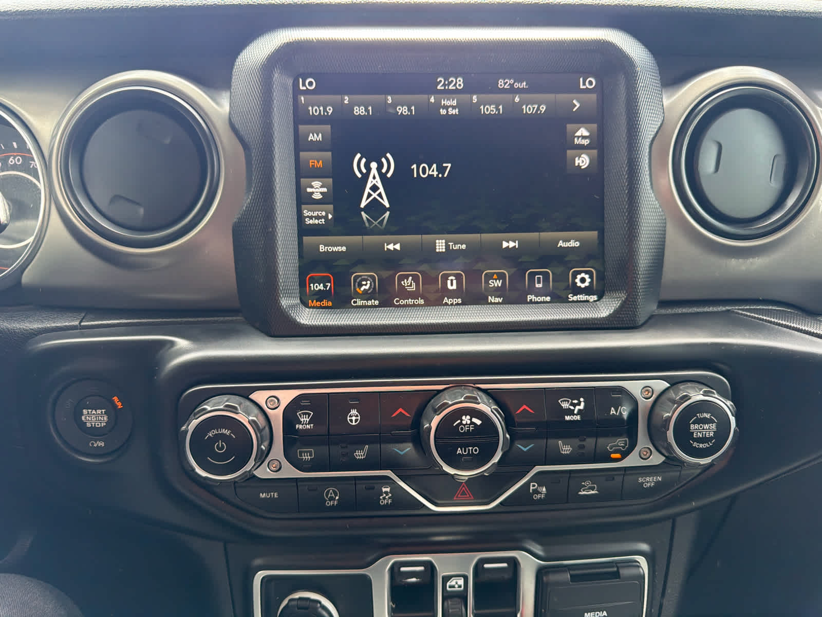2021 Jeep Gladiator Willys