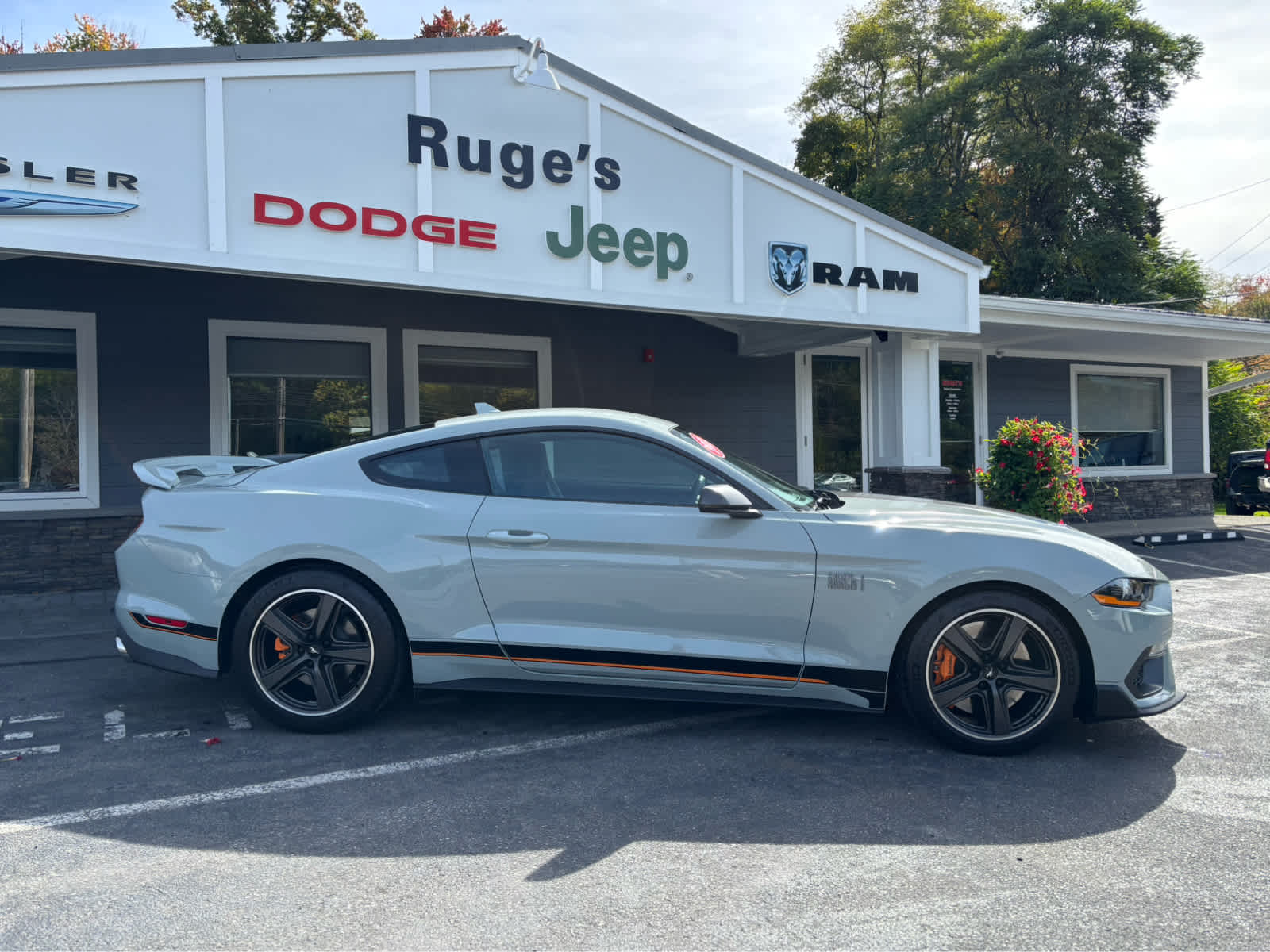 2022 Ford Mustang Mach 1