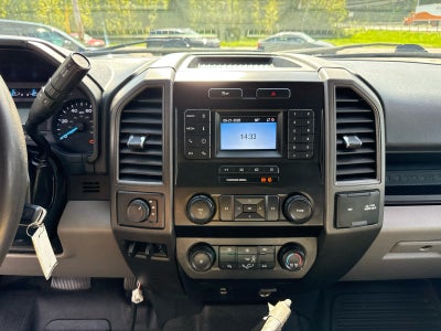 2022 Ford Super Duty F-350 DRW Chassis Cab XL