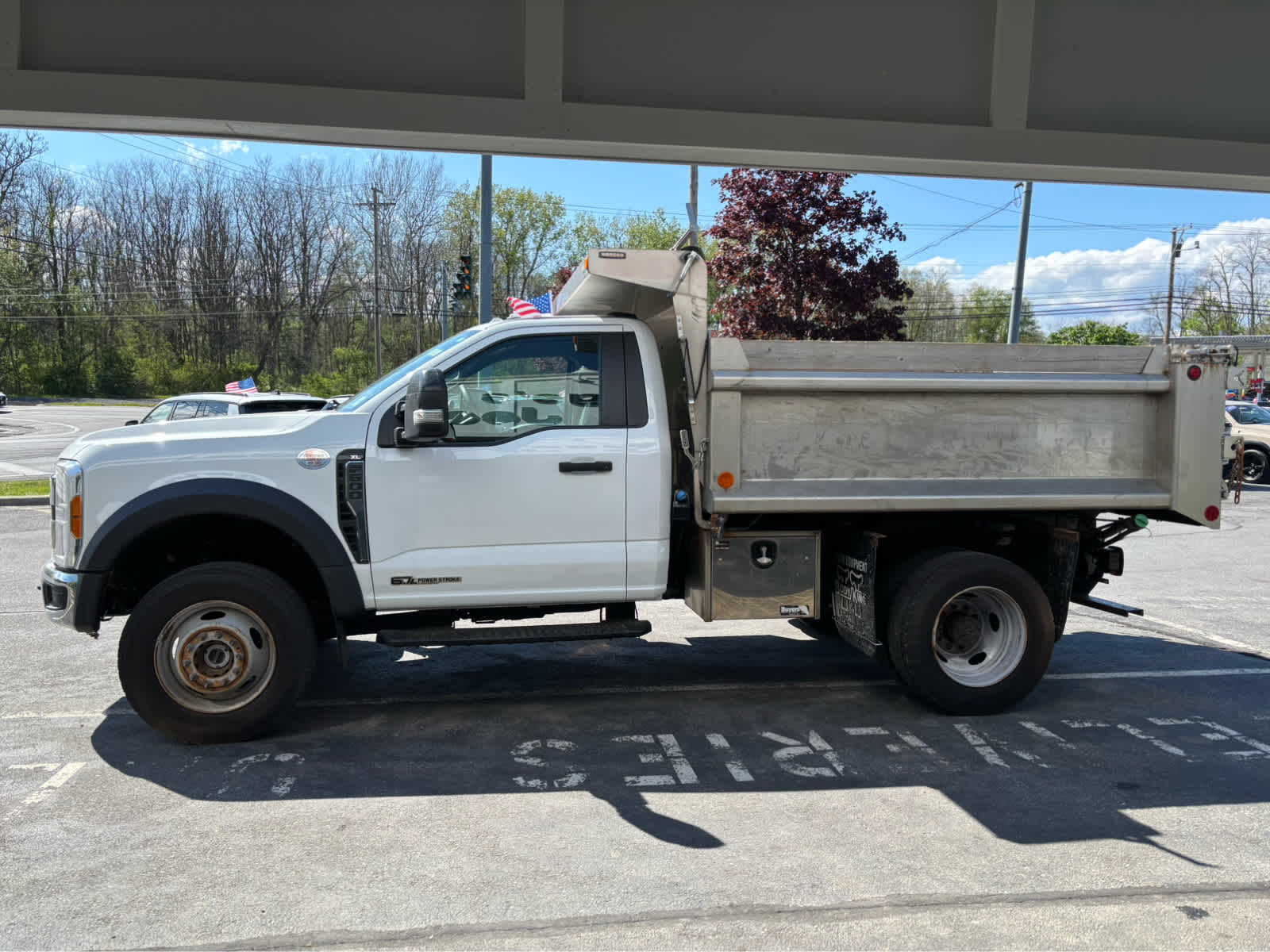 2023 Ford Super Duty F-600 DRW XL
