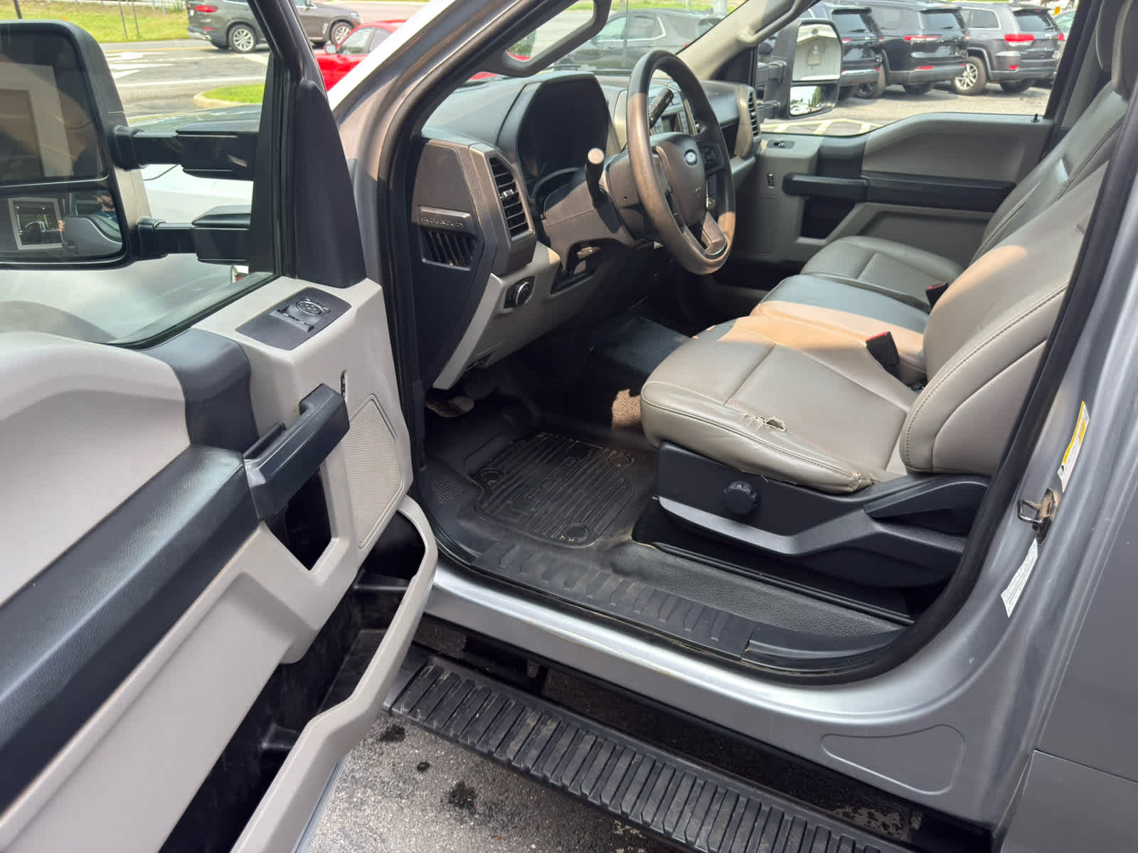 2022 Ford Super Duty F-350 SRW Pickup XL