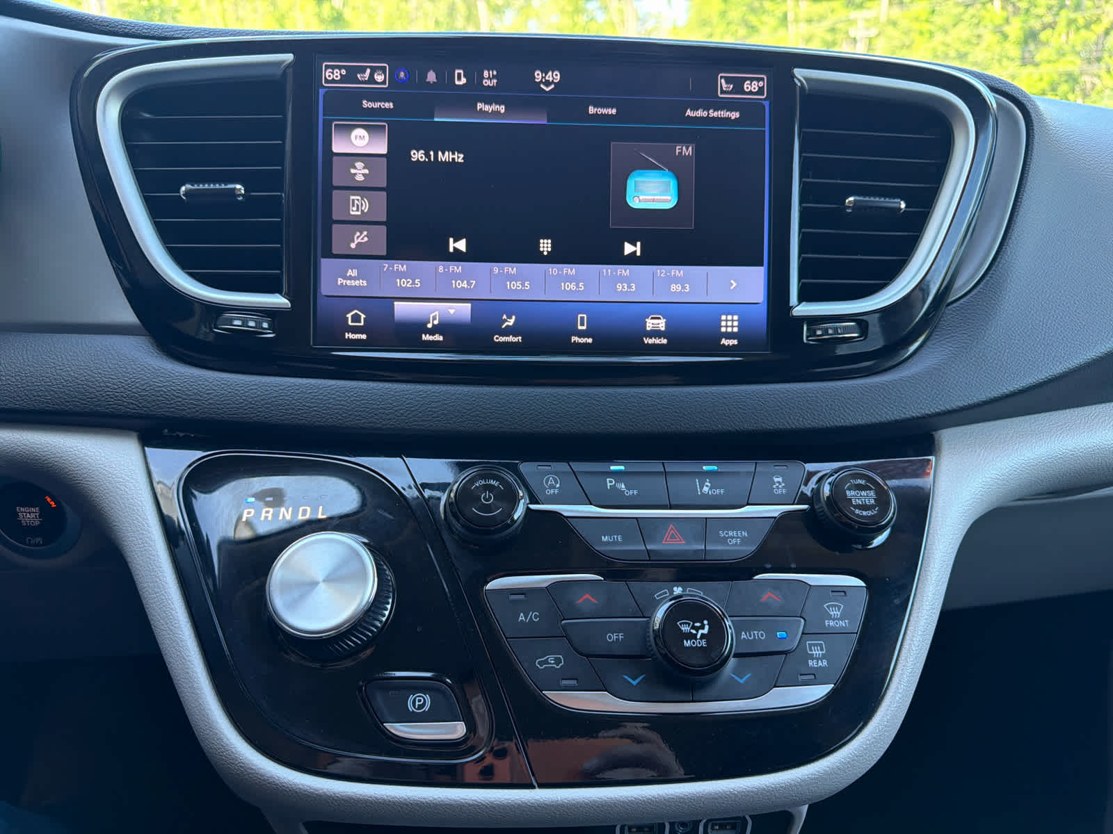 2024 Chrysler Pacifica Touring L