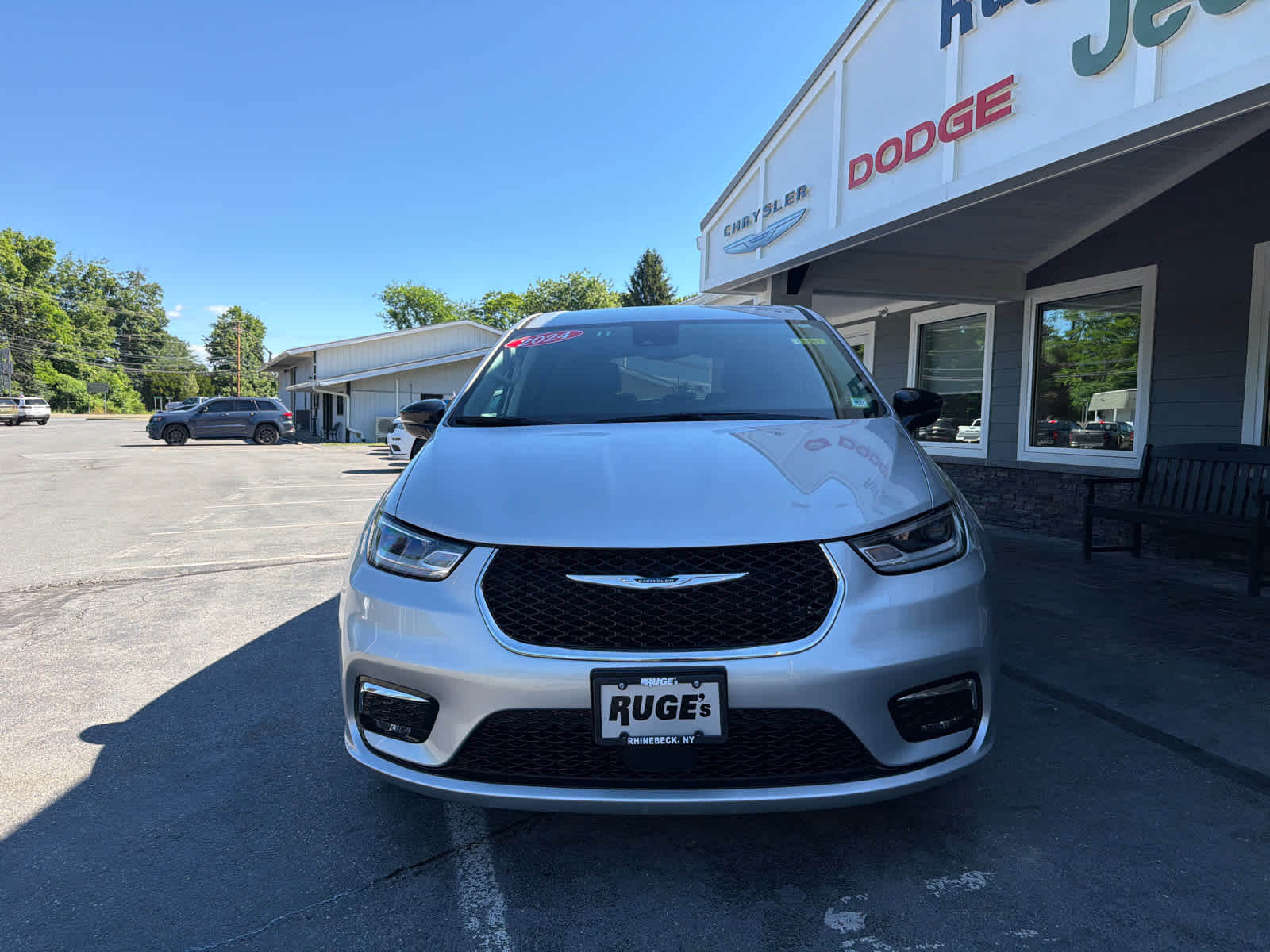2024 Chrysler Pacifica Touring L