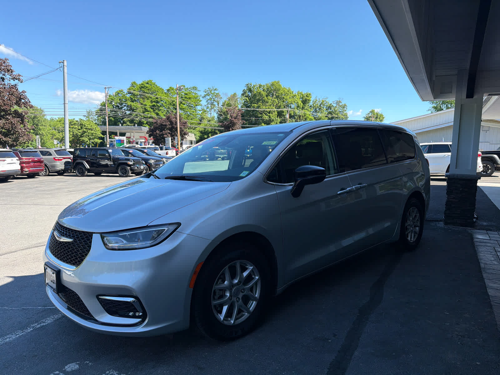2024 Chrysler Pacifica Touring L