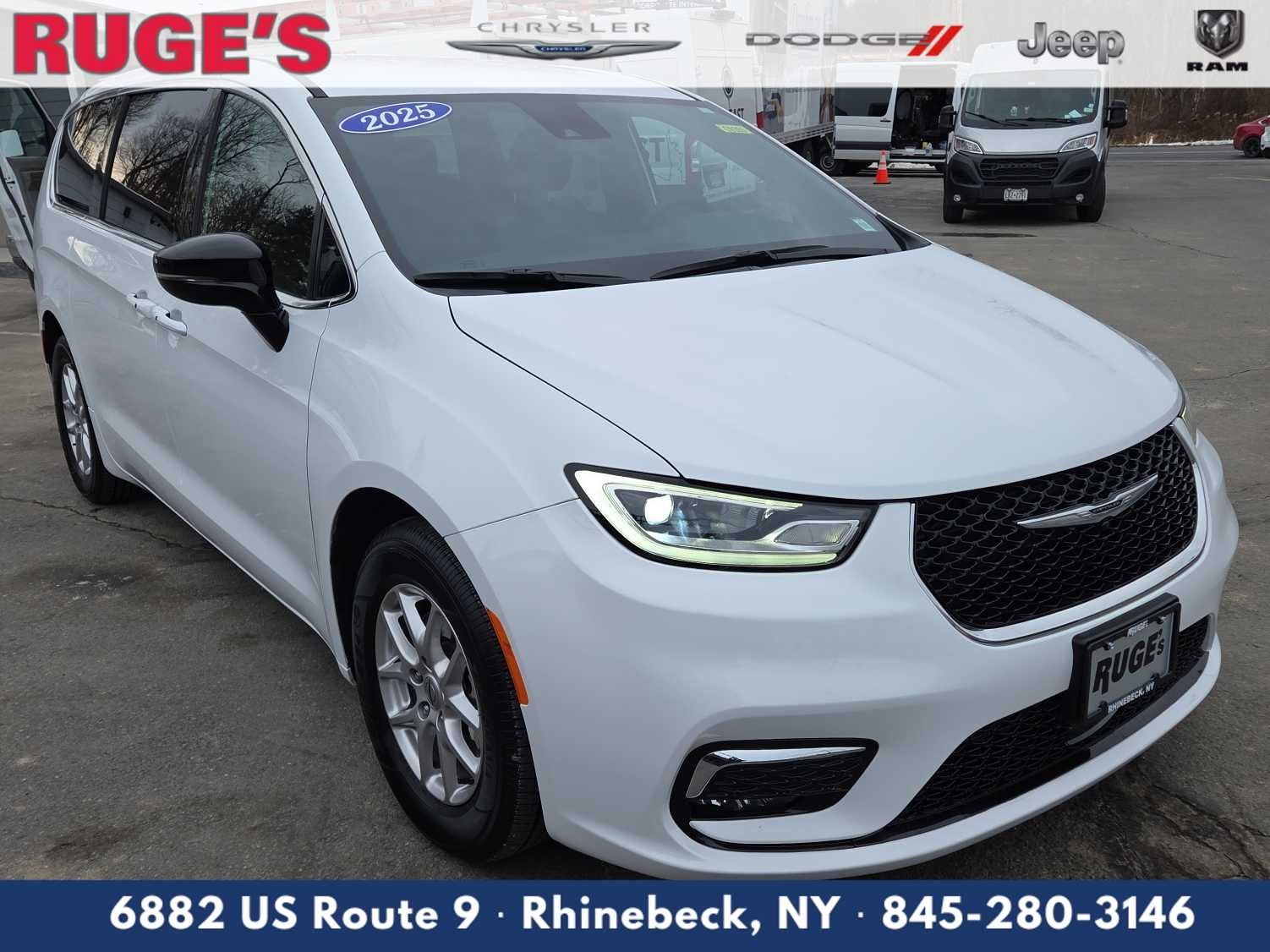 2025 Chrysler Pacifica Select