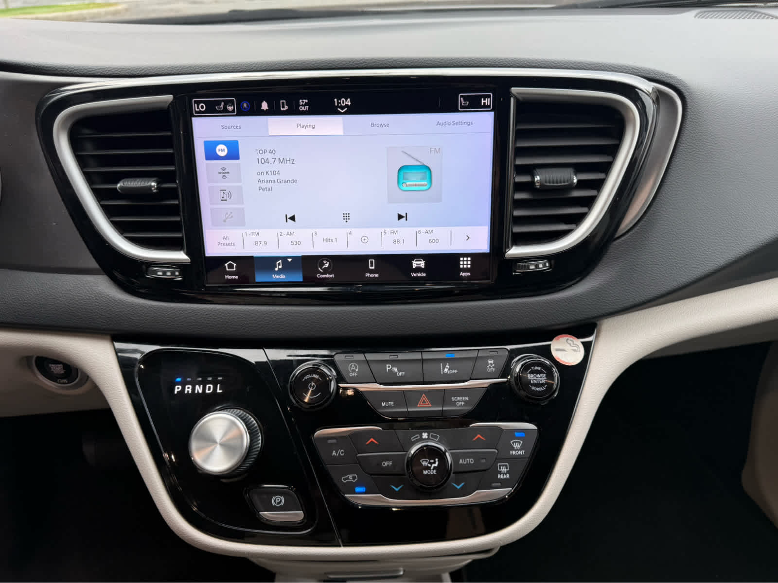 2024 Chrysler Pacifica Touring L
