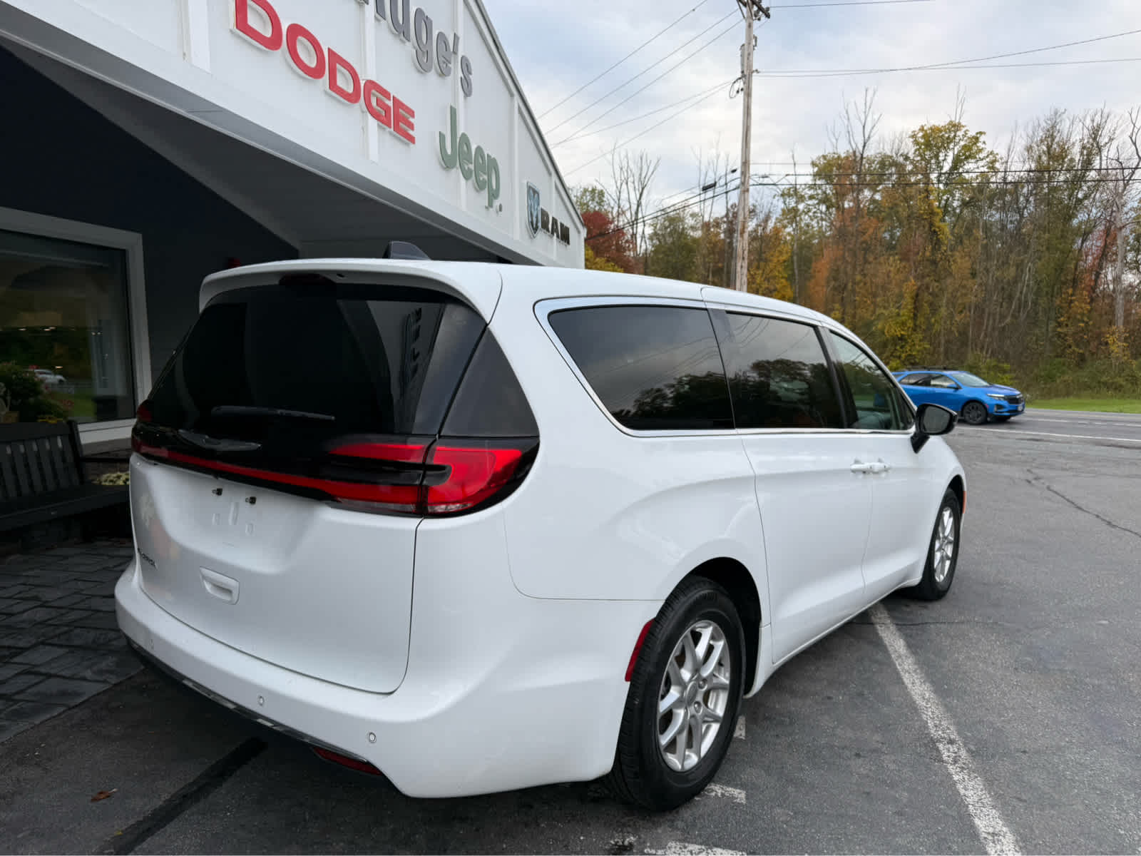 2024 Chrysler Pacifica Touring L