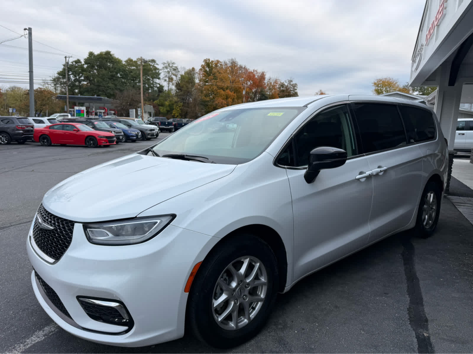 2024 Chrysler Pacifica Touring L