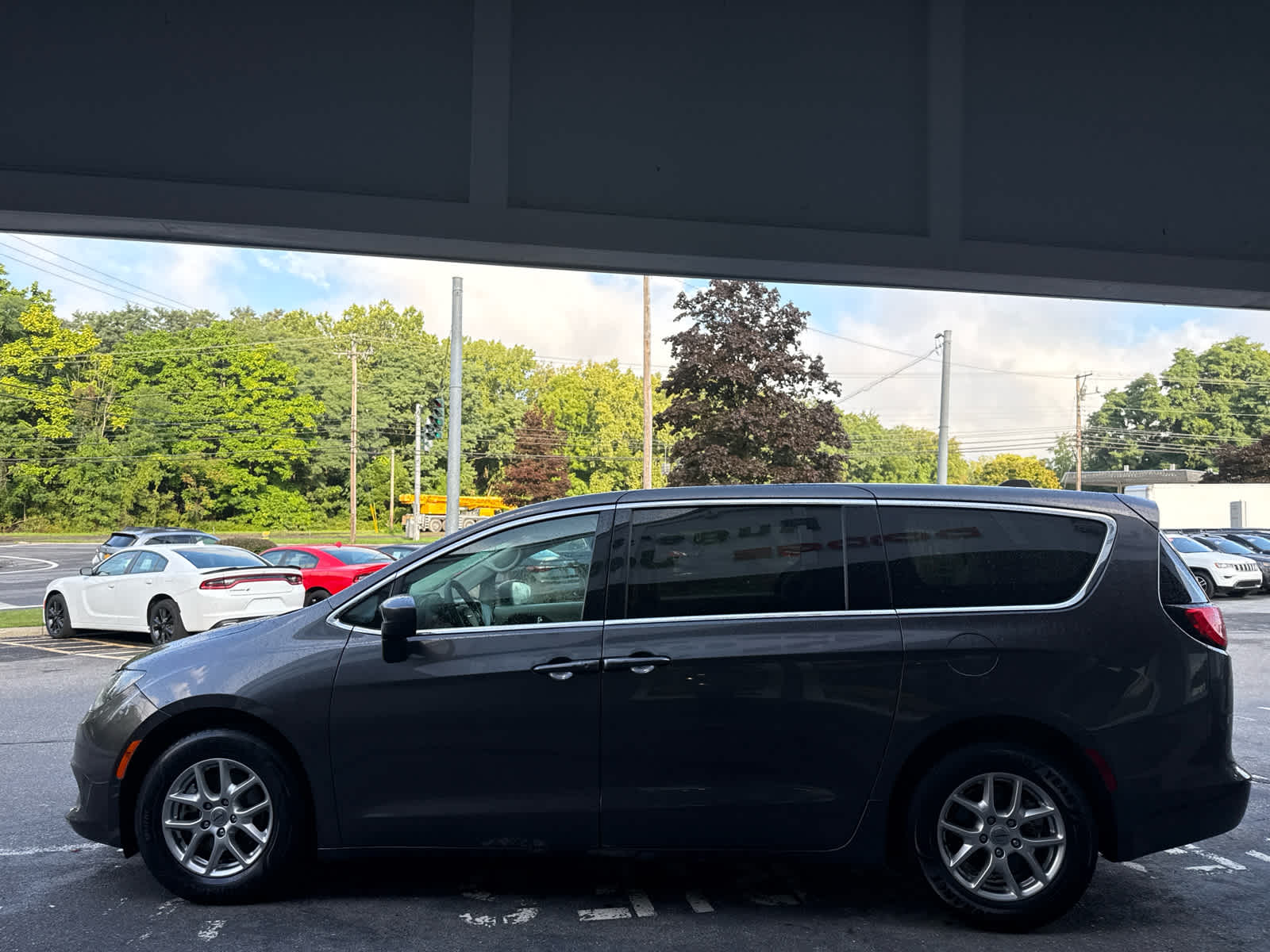 2022 Chrysler Voyager LX