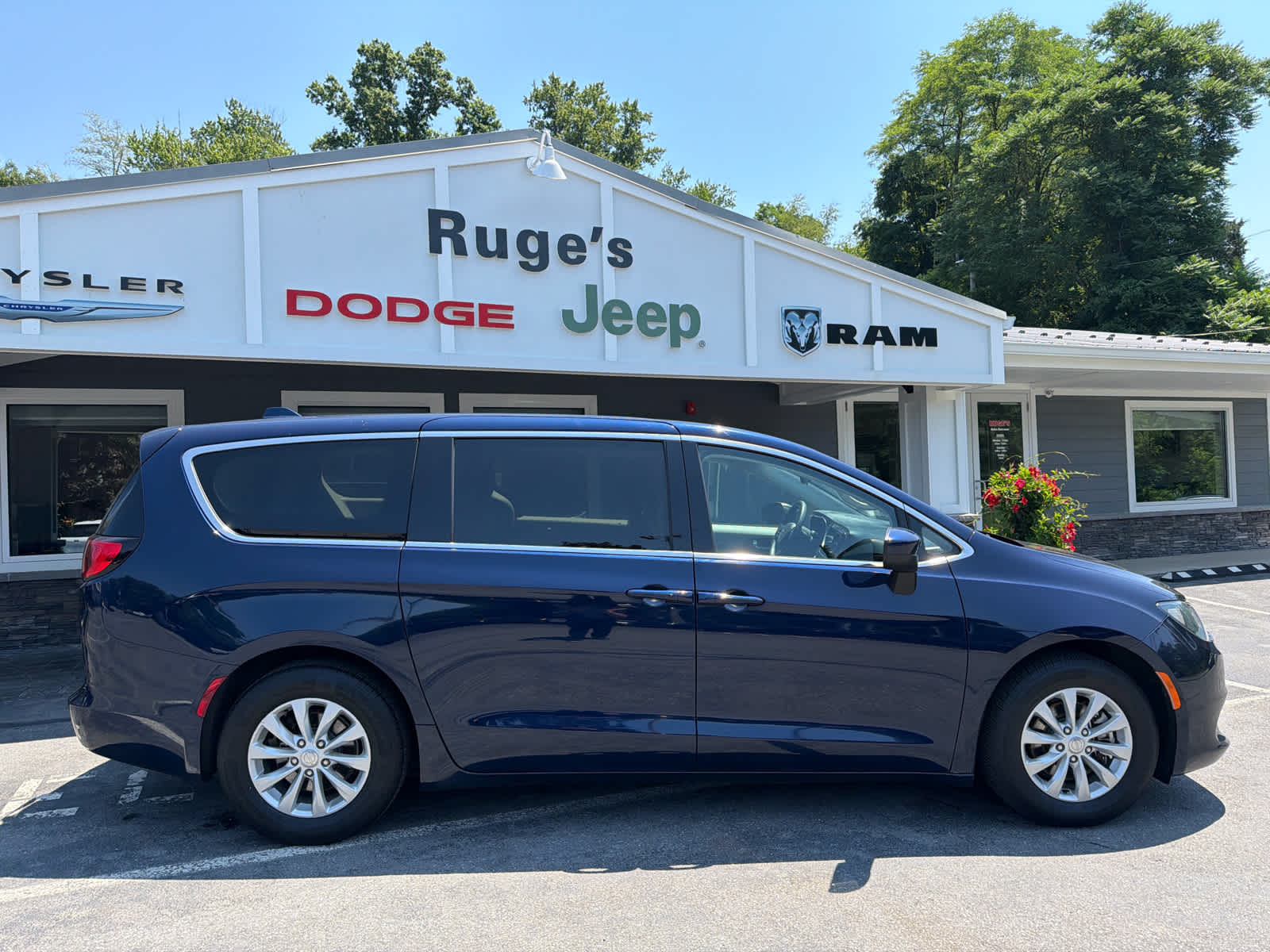 2017 Chrysler Pacifica Touring