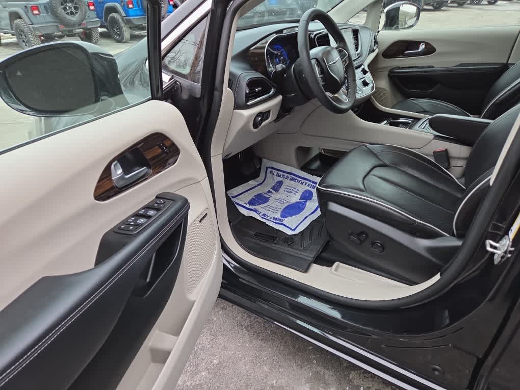 2023 Chrysler Pacifica Limited